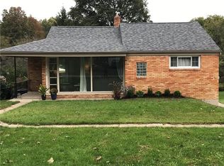 8030 Remington Dr, Pittsburgh, PA 15237