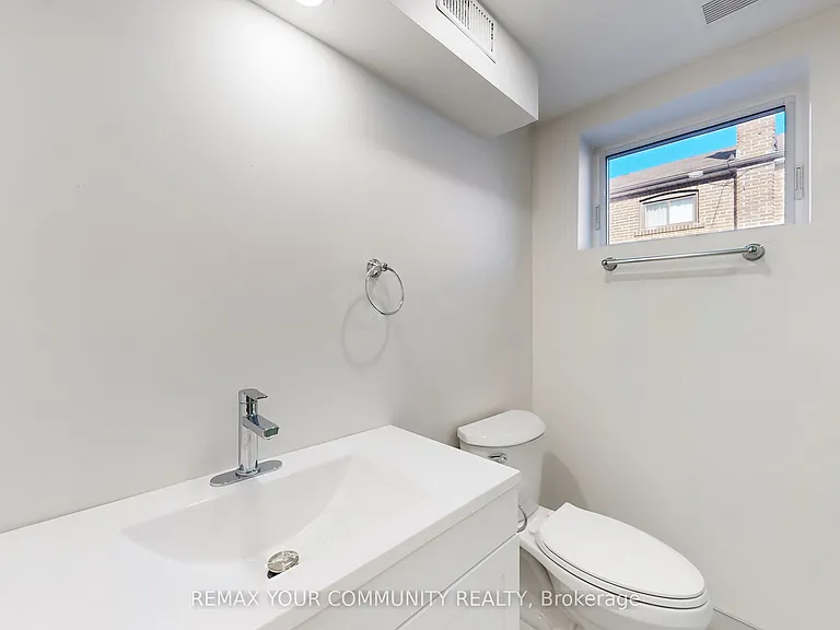 135 Searle Ave — Photo 38
