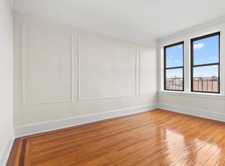 22-5 37th St #4K, Astoria, NY 11105