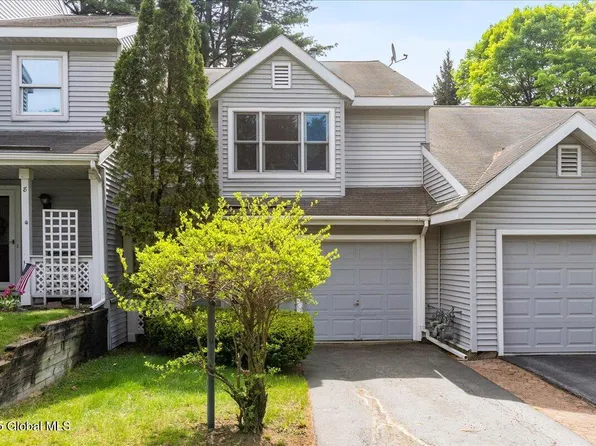 10 Tiffany Drive, Queensbury, NY 12804