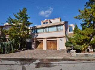 608 158th St, Whitestone, NY 11357