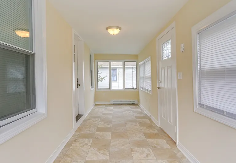 18 Peck St — Photo 15