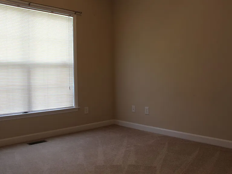 205 Stillwater Creek Dr — Photo 10
