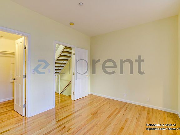 3rd image of 22 Jennifer Pl