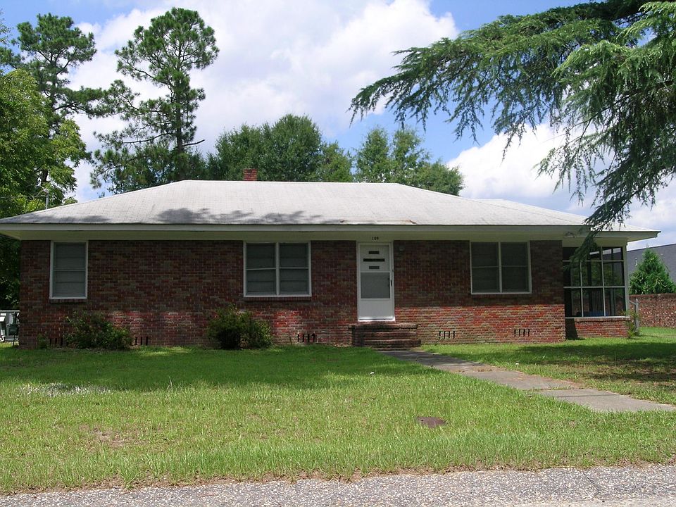 2nd image of 109 Gayle St