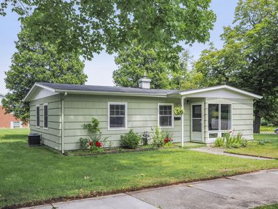 430 2nd St, Manistee, MI, 49660