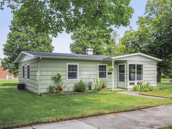 430 2nd St, Manistee, MI 49660