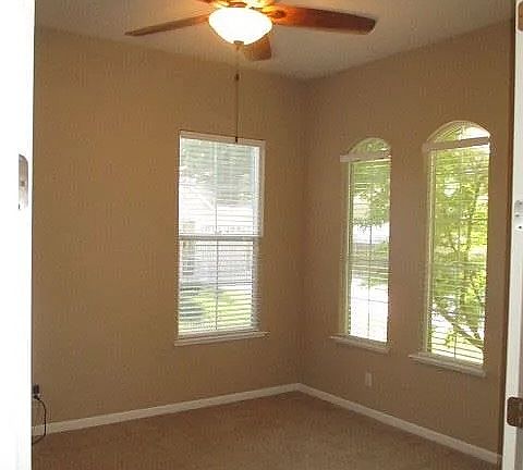 3rd image of 225 Rock Creek Ct