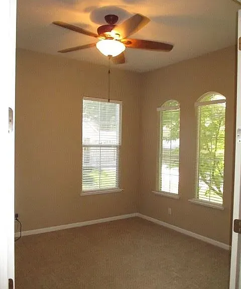 225 Rock Creek Ct — Photo 3