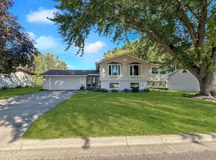 604 10th Ave NW, Waseca, MN 56093