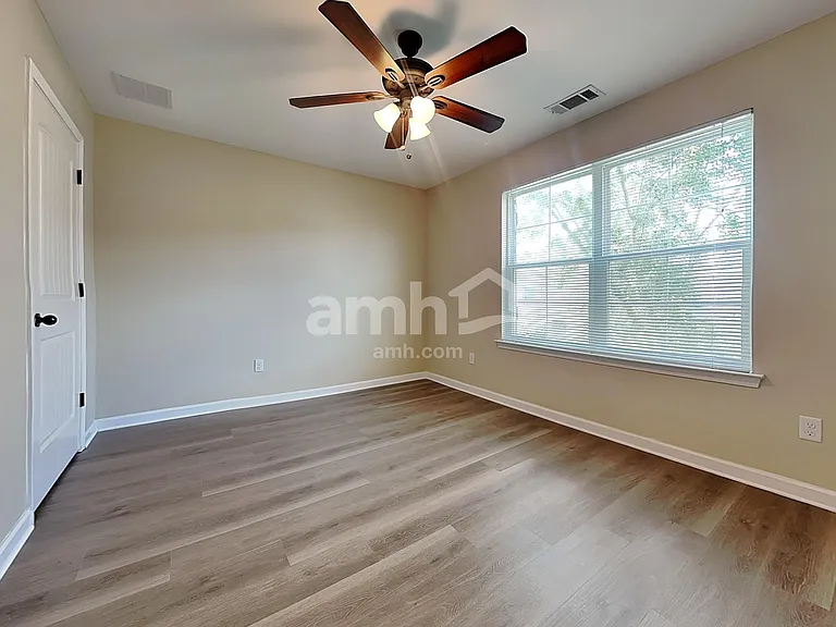 10185 Sorrento Pl — Photo 18