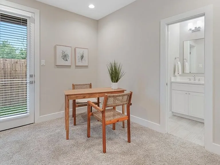 2623 Huntington Creek Ln — Photo 11
