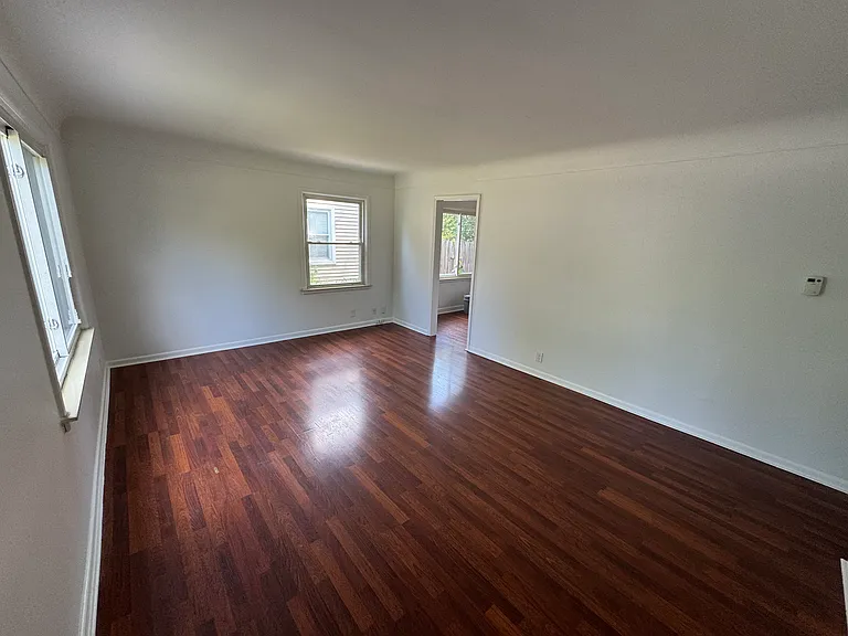 3828 Woodland Ave — Photo 3
