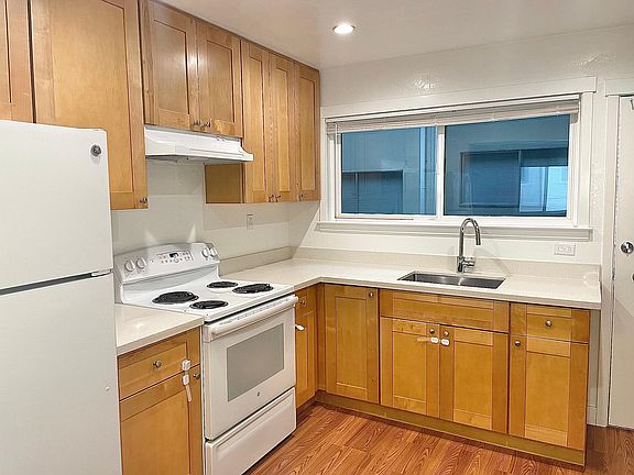 5th image of 25 1st Ave #1
