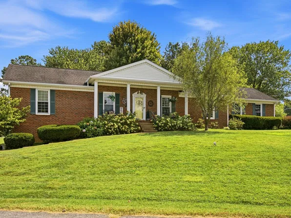300 Stonewall Dr, Springfield, TN 37172