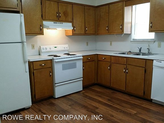 2nd image of 1805 7th St APT A