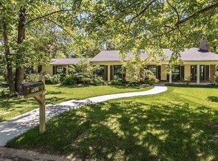 1822 Firethorn Dr, Saint Louis, MO 63131