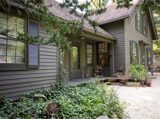 46000 S Woodland Rd, Hunting Valley, OH 44022