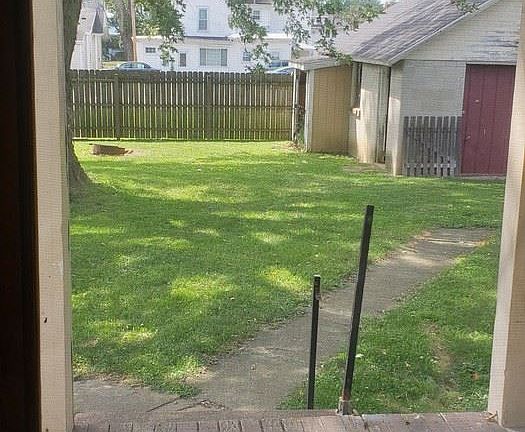 3rd image of 235 S Walnut St