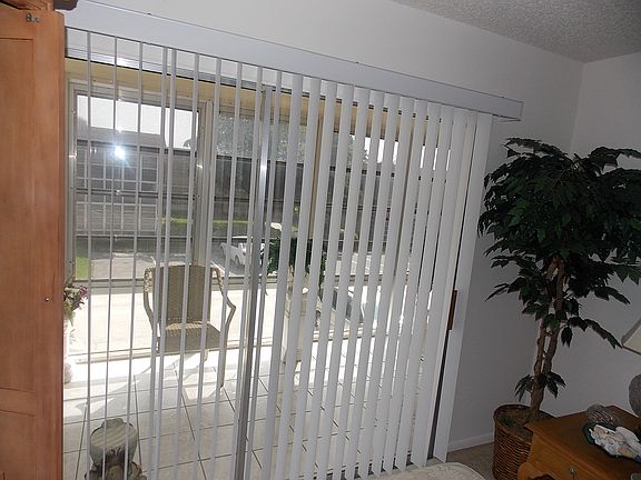 5th image of 26 Pine Arbor Ln