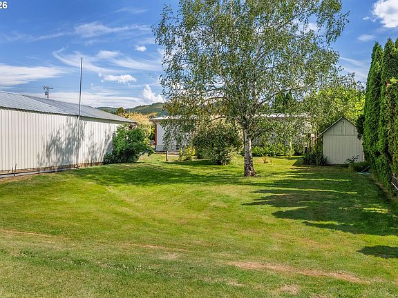 3rd image of 3686 Mud Alley Dr
