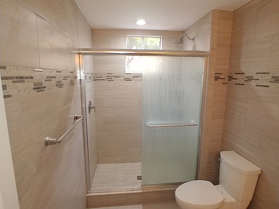 5th image of 7940 Preserve Cir APT 917