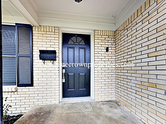 3rd image of 3923 Davila Dr