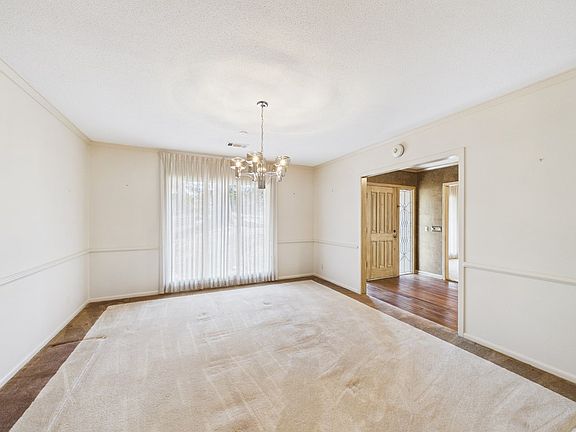 4th image of 6699 Waterford Ct