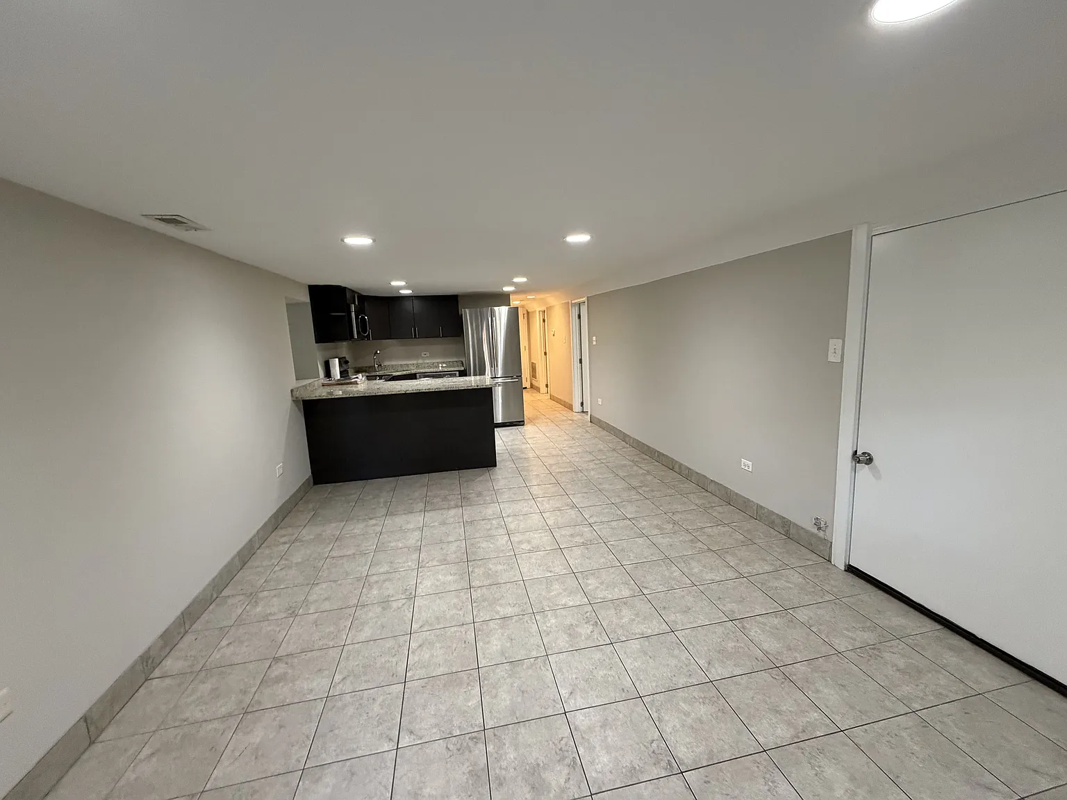 2 bed, 900 sqft, $1,550 — Photo 3