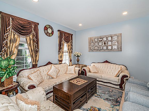 4th image of 1620 S Falcon Dr