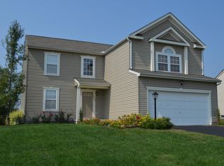 1020 Legacy Ln SW, Pataskala, OH 43062