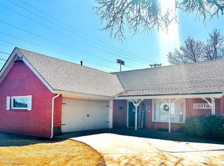 204 E Hillcrest Ln, Hobart, OK 73651