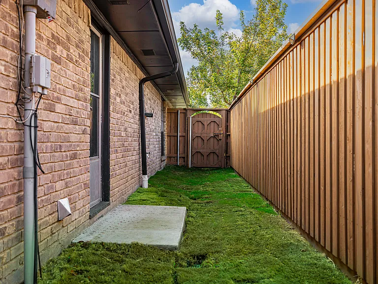 12927 Fall Manor Dr — Photo 10