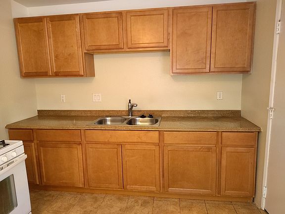 3rd image of 5228 Adobe Rd APT O