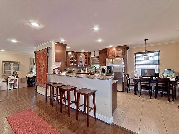 4th image of 6215 Saratoga Cir