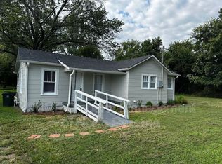 204 Moore Dr, Lexington, NC 27292