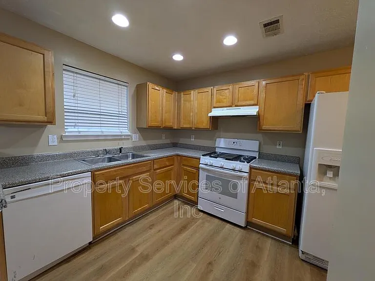 518 Arbor Ridge Dr — Photo 12