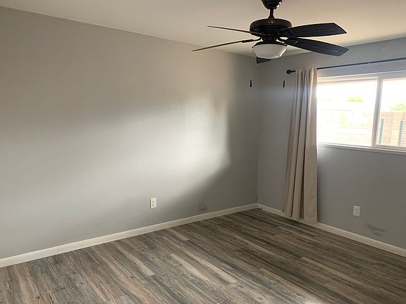 4th image of 8447 E Lakeshore Dr