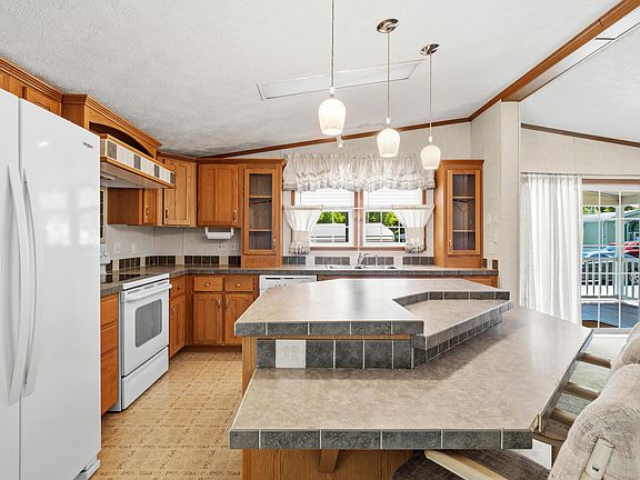 5th image of 1159 Sycamore Ln