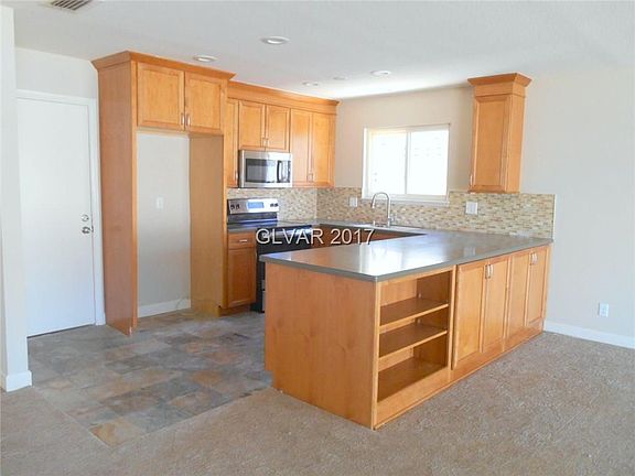 3rd image of 4050 Oakhill Ave