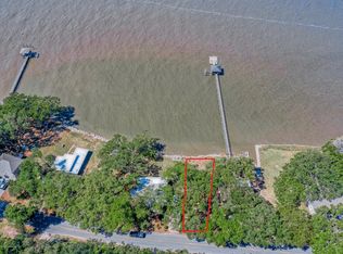 57 Bay Point Rd, Saint Helena Island, SC 29920