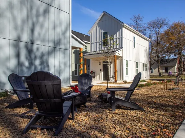 642 W Price Ave, Springdale, AR 72764