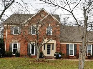 6010 Hickory Forest Dr, Charlotte, NC 28277