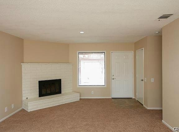 5th image of 42130 Mayberry Ave
