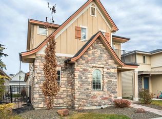 1052 W Stanhope St, Meridian, ID 83646