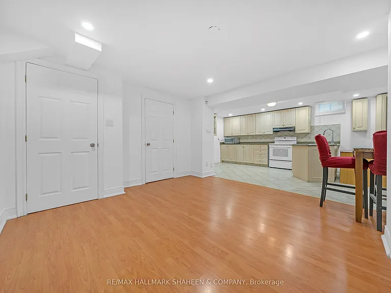 24 Glenvilla Rd — Photo 10