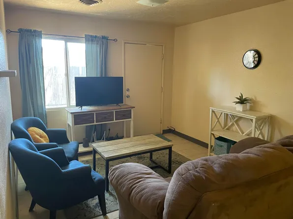 1032 Schofield Ln #B, Farmington, NM 87401