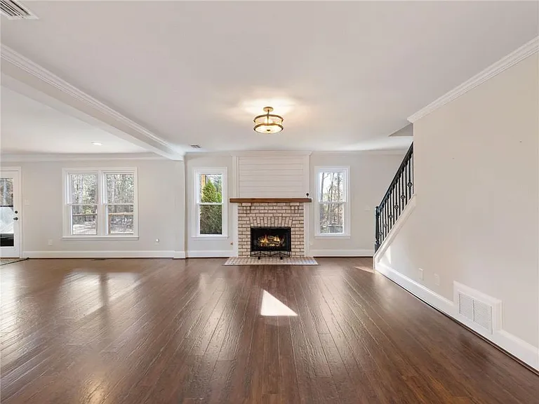3965 Hamilton View Way — Photo 13