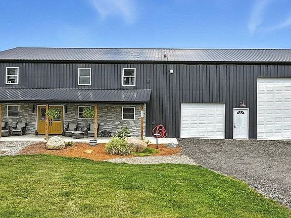 2nd image of 490 Country Brook Rd