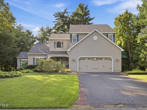 40 Lehland Drive, Queensbury, NY 12804